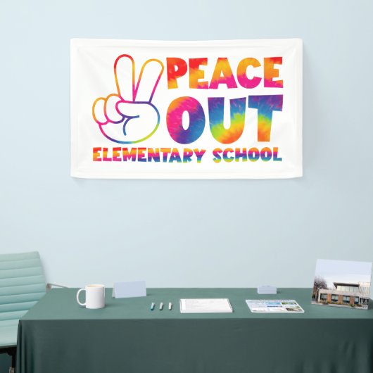 Peace Out Elementary School Tie Dye vorige dag Spandoek (Beurs)