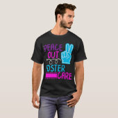 Peace Out Foster Care Shirt, Kinder Tshirt, modern T-shirt (Voorkant volledig)