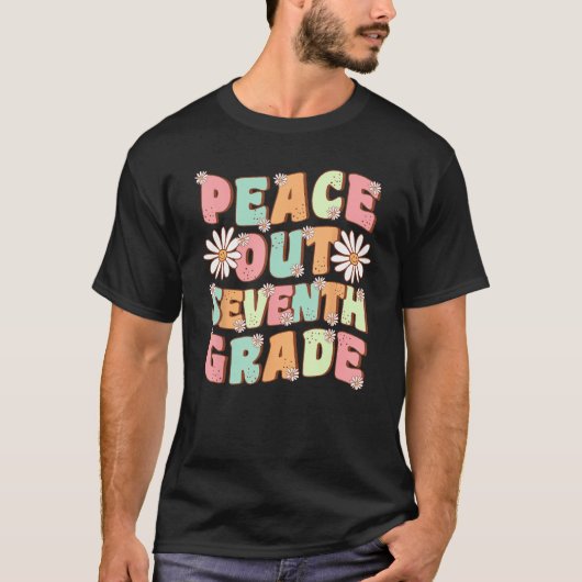 Peace Out Seventh Grade Daisy Groovy 1 T-shirt (Voorkant)