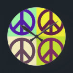 Peace Sign Pop Art Ronde Klok<br><div class="desc">Populaire Cultuur Symbolen - Vredesteken Symbool Digitale Pop Kunstwerk</div>