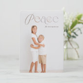 Peace Simple Typography Minimalistische vakantiefo Feestdagenkaart (Staand voorkant)