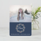 Peace Wreath | Aangepaste fotovakantie-groet Feestdagenkaart (Staand voorkant)