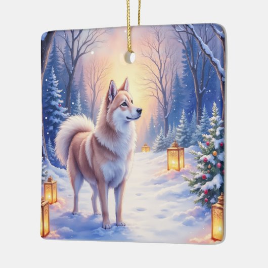 Peaceful Akita on Snow Lantern Path Christmas Dog  Keramisch Ornament (Links)