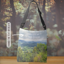 Peaceful berg uitzicht crossbody tas