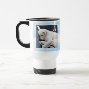 Peaceful Dog Photo Soft Blue Bible Verse Initiaal Reisbeker
