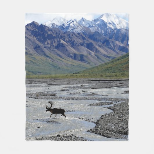 PEACEFUL LANDSCAPE WITH REINDEER FLEECE DEKEN (Voorkant)