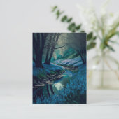 Peaceful Woodland River met wilde Bluebells Briefkaart (Staand voorkant)