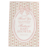 Peach and Beige Fancy Floral Baby Shower Favor Medium Cadeauzakje (Achterkant)