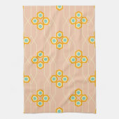 Peach background hexagonal floral pattern  theedoek (Verticaal)