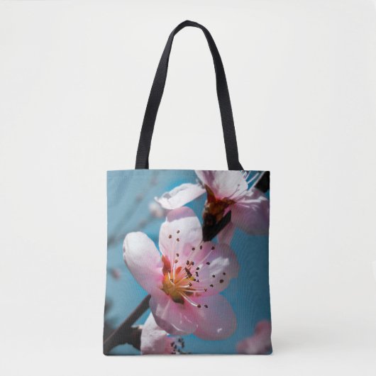 Peach Blossom Branch and Blue Sky Tote Bag (Voorkant)