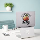 Peach Booty Kick Sommige Serieuze Maar Vandaag Gem Sticker (Laptop op bureau)
