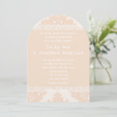 Peach Damask Monogram Wedding Invitations Kaart (Staand voorkant)