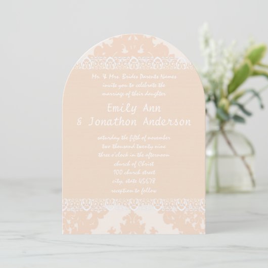 Peach Damask Monogram Wedding Invitations Kaart (Staand voorkant)