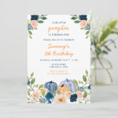 Peach en Navy Blue Pumpkins Verjaardagsfeest Kaart (Staand voorkant)