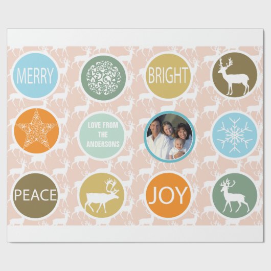 Peach Family Photo Reindeer Kerstmis Merry Bright Cadeaupapier (Vlak)