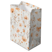 Peach Floral Birthday Medium Cadeauzakje (Achterkant Gekanteld)