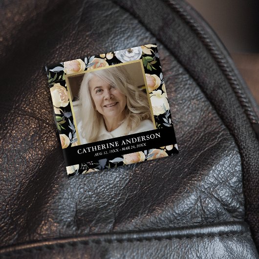 Peach Floral Funeral Memorial Foto Button