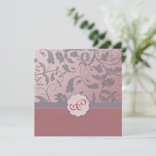 Peach Floral Monogram Uitnodiging (Staand voorkant)