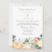 Peach Flowers Elegant Wedding Invitation Kaart (Voorkant)