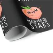 Peach for the Stars Funny Fruit pun Dark BG Cadeaupapier (Rol Hoek)