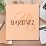 Peach Fuzz Elegante gepersonaliseerde naam Notitieblok<br><div class="desc">Trendy Color Peach Fuzz en Elegant gepersonaliseerde naam en monogram.</div>