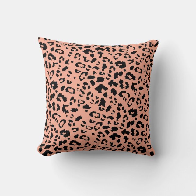 Peach Fuzz en Black Cheetah Animal Print Kussen (Voorkant)