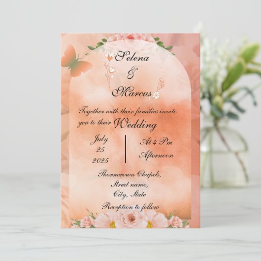 Peach Fuzz Floral bruiloft uitnodiging (Staand voorkant)