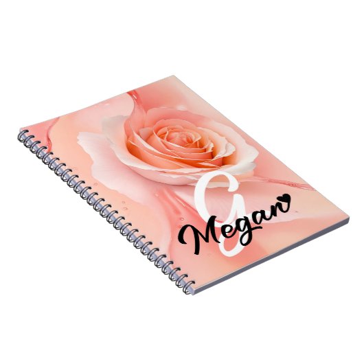 Peach Fuzz Roos Achtergrond Monogram Naam Hart Notitieboek (Rechterzijde)