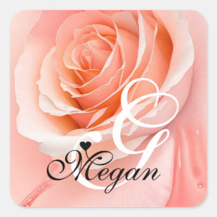 Peach Fuzz Roos Achtergrond Monogram Naam Hart Vierkante Sticker