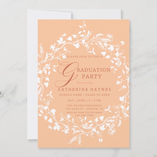 Peach Fuzz White Wildflower Wreath Afstuderen Kaart (Achterkant)