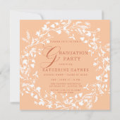 Peach Fuzz White Wildflower Wreath Afstuderen Kaart (Achterkant)