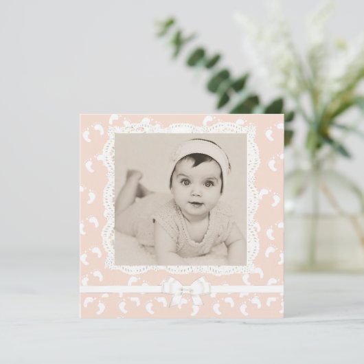 Peach gekleurde baby meisje geboorte aankondiging (Staand voorkant)