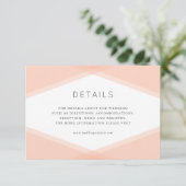 Peach gelaagde geometrische & lichte sage details informatiekaartje (Staand voorkant)