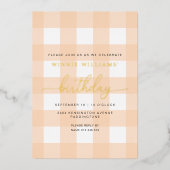Peach Gingham Birthday Gold Foil uitnodiging (Voorkant)
