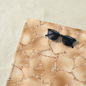 Peach Gold Glitter Glam Sparkle Giraffe Print Strandlaken (In situ)