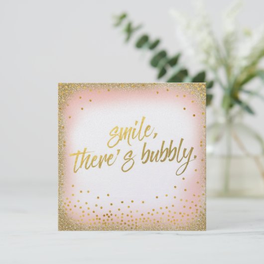 Peach Gold Smile Er is een bubbelbare uitnodiging  (Staand voorkant)