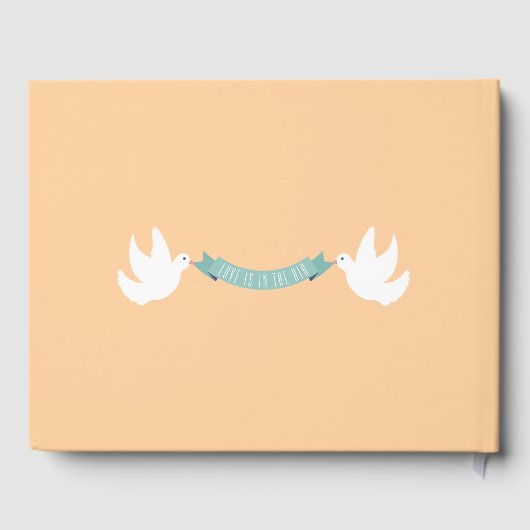 Peach moderne bruiloft gastenboek met paar toast (Achterkant)