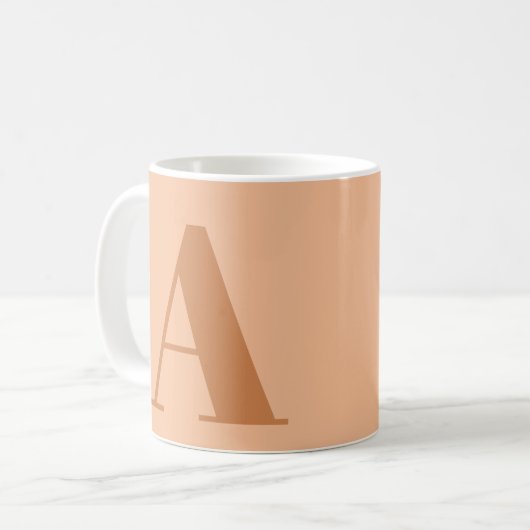 Peach Monogram Initiaal Letter Koffiemok (Voorkant links)