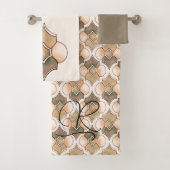 Peach Monogram Watercolor Geometric Pattern  Bad Handdoek (Insitu)