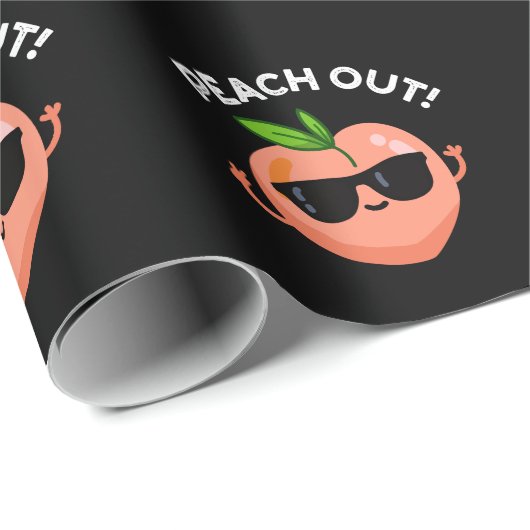 Peach out Funny Fruit Pun Dark BG Cadeaupapier (Rol Hoek)