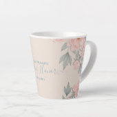 Peach Peonies Sage Floral budget Weddenschap Latte Mok (Rechterhoek)