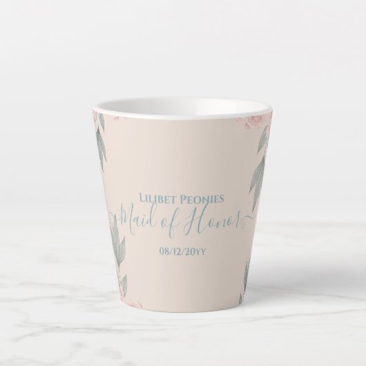 Peach Peonies Sage Floral budget Weddenschap Latte Mok (Voorkant)