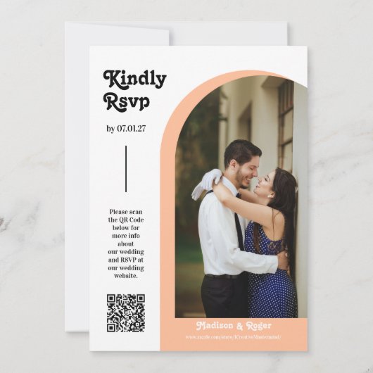Peach Retro Arch Foto QR Code RSVP Groovy Kaart (Achterkant)