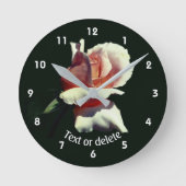 Peach Rosebud Flower Personalized Ronde Klok (Voorkant)