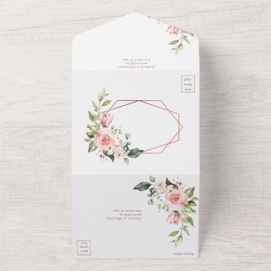 Peach roze Floral eucalyptus Weddenschap All In One Uitnodiging (Buitenkant)