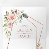Peach roze Floral eucalyptus Weddenschap Drieluik Uitnodiging (Binnenzijde eerst)