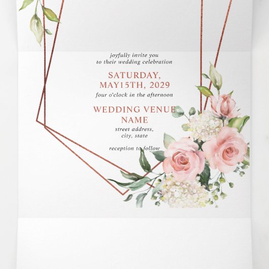 Peach roze Floral eucalyptus Weddenschap Drieluik Uitnodiging (Binnenkant midden)