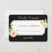 Peach roze rozen op Black Wedding RSVP (Voorkant)