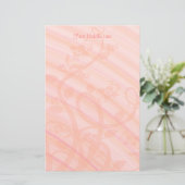 Peach roze spiraaltjes bloemen gepersonaliseerde S Briefpapier (Staand voorkant)