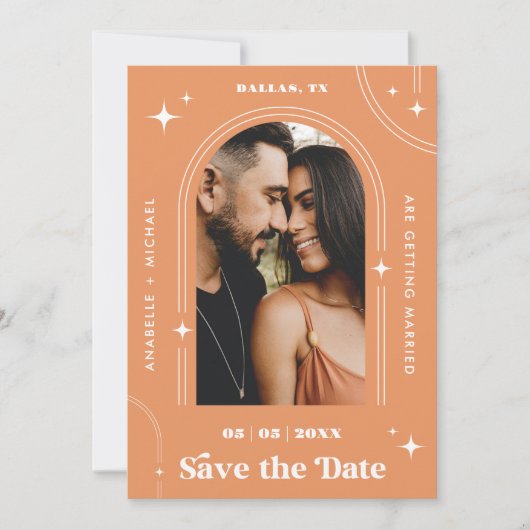Peachy Abrioton Boho Arch Retro Script 2 Foto 70's Save The Date (Voorkant)